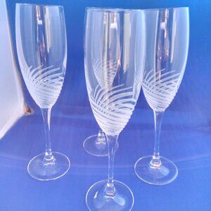 Vintage set of 4 crystal champagne flute glasses etched swirl design